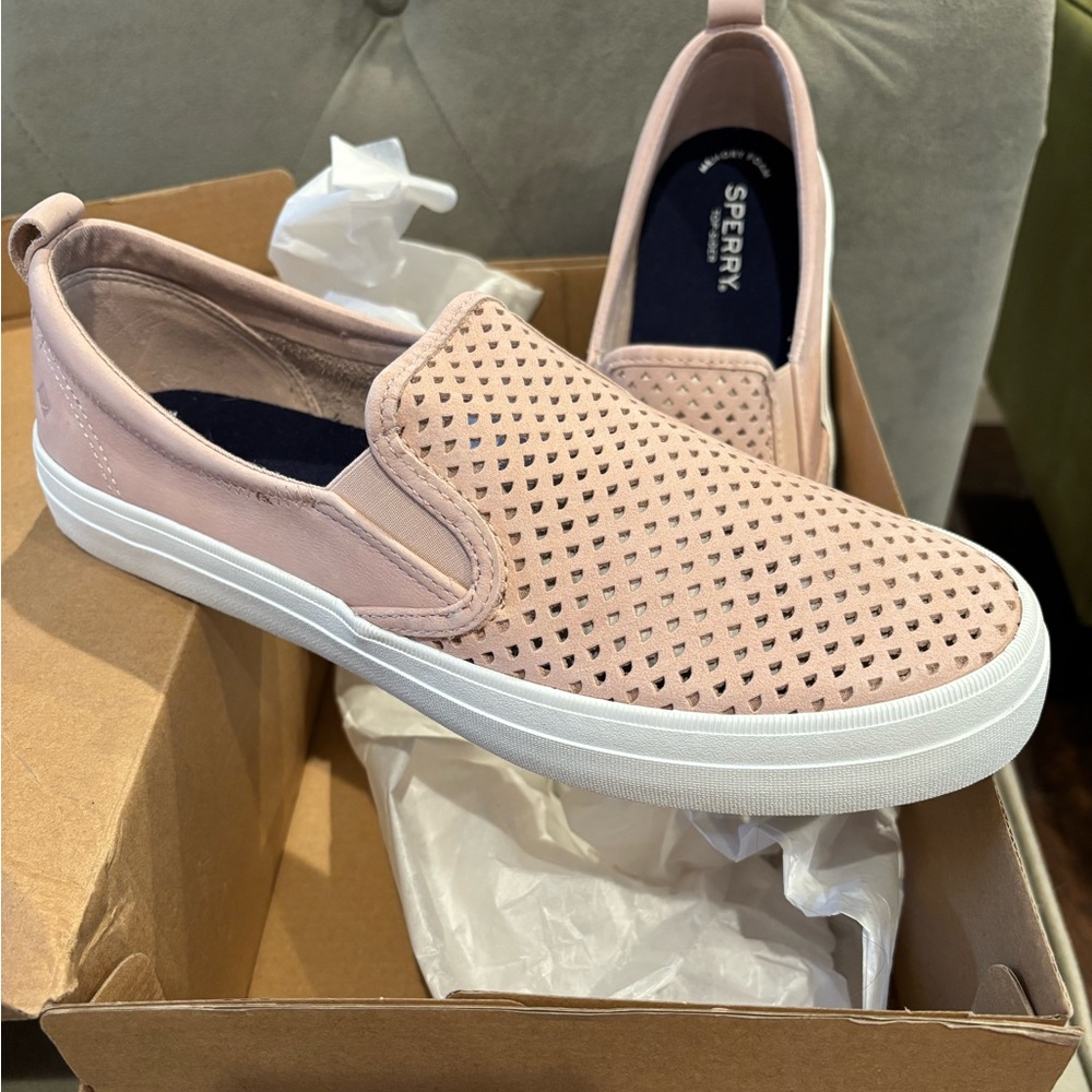 Sperry Women’s slip on shoes, size 10, new in box, rose